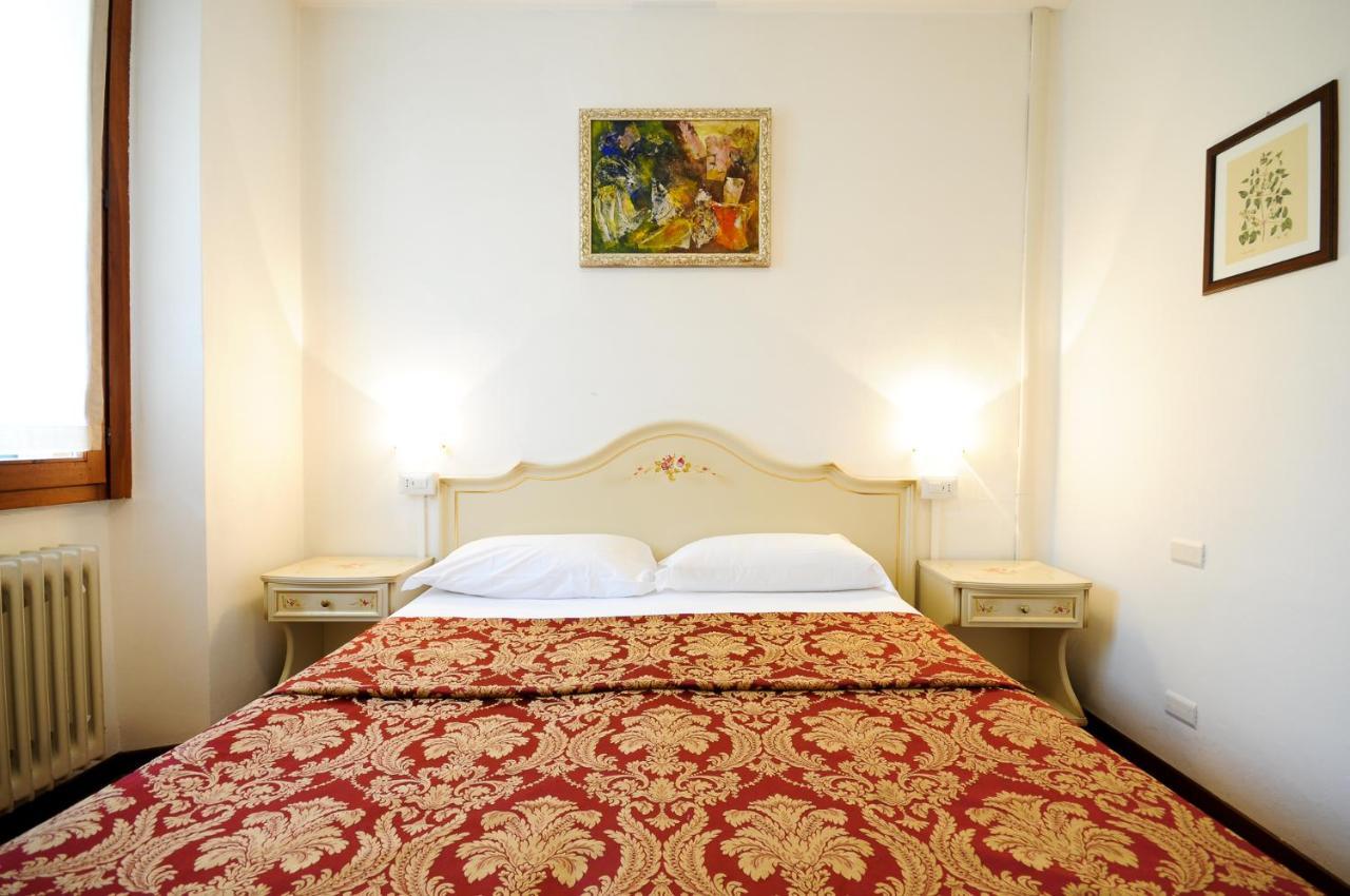 Hotel Terzo Crotto Cernobbio Bagian luar foto
